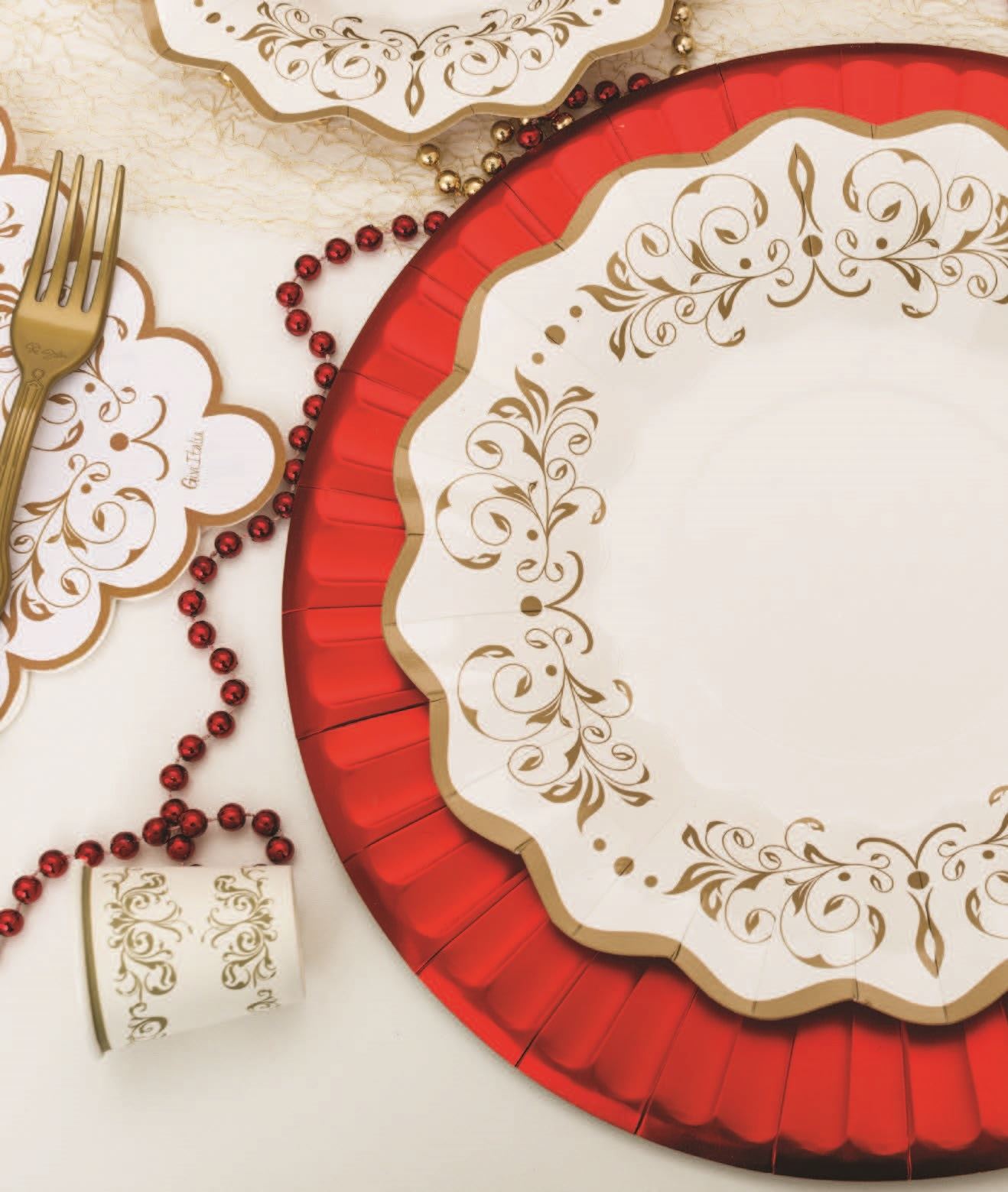 Bajoplatos dorados de 13 pulgadas (juego de 6) platos de servicio de cena  para fiestas, bodas, Acción de Gracias, celebraciones de Año Nuevo,  plástico